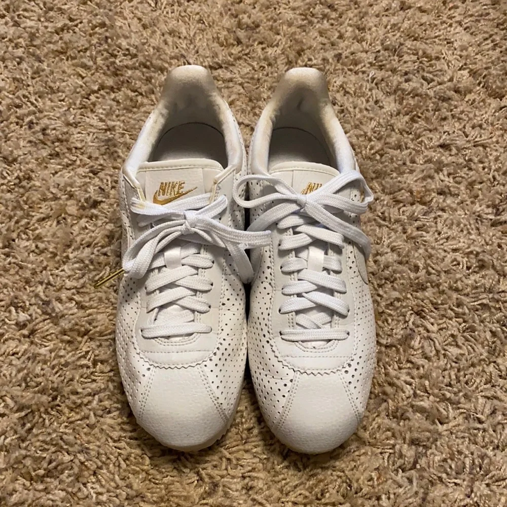 Nikes - Picture 1 of 4